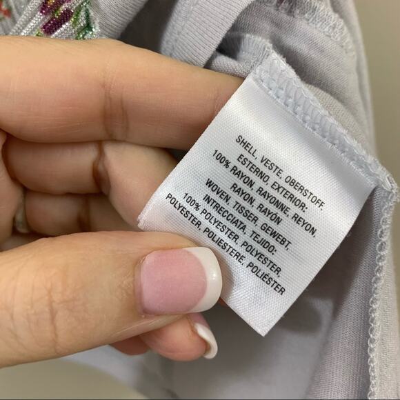 Anthro Vanessa Virginia Indak Gray Floral Top - Picture 7 of 9